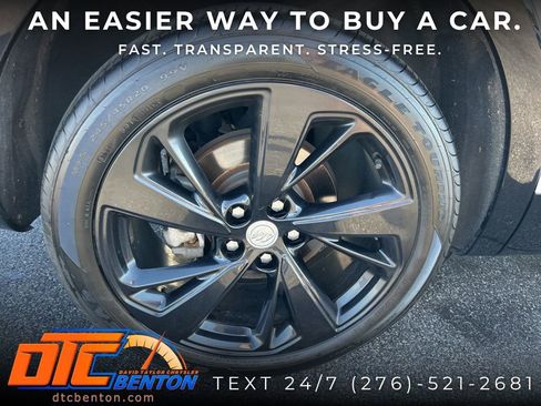 Used 2021 Buick Envision Essence w/ Technology Package I AWD/4WD image 32