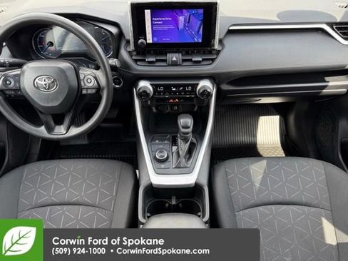 Used 2024 Toyota RAV4 XLE AWD/4WD image 23