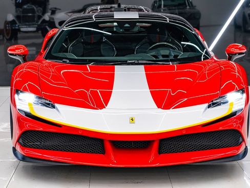 Used 2021 Ferrari SF90 Stradale AWD/4WD image 5
