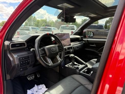 Used 2024 Toyota Tacoma TRD Sport w/ TRD Sport Premium Package AWD/4WD image 18