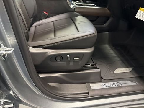New 2026 Chevrolet Silverado 1500 High Country AWD/4WD image 28