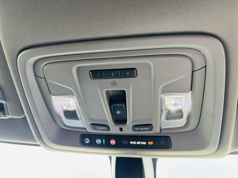 Used 2020 Chevrolet Silverado 1500 RST image 32