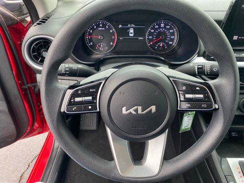 Certified 2023 Kia Forte LXS FWD image 11