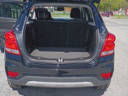 Used 2019 Chevrolet Trax LT w/ Redline Edition AWD/4WD image 16