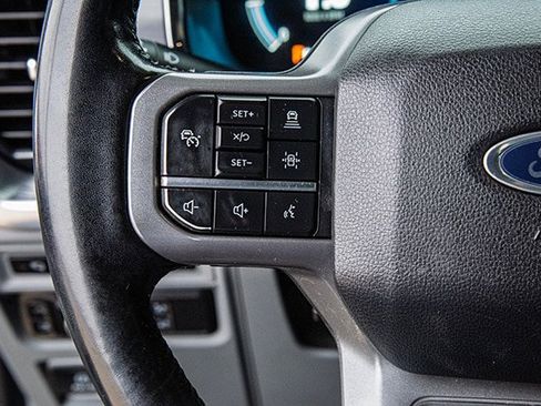 Used 2022 Ford F150 Lariat image 9