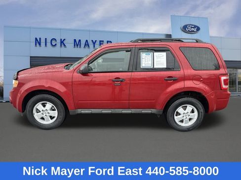 Used 2010 Ford Escape XLT image 4
