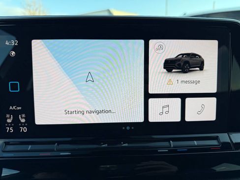 Used 2025 Volkswagen Atlas Cross Sport SE image 39