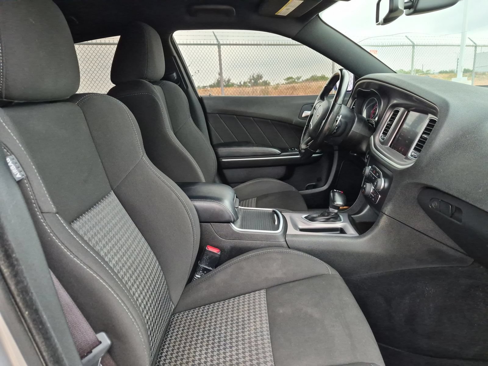 Used 2022 Dodge Charger R/T w/ Performance Handling Group RWD image 26