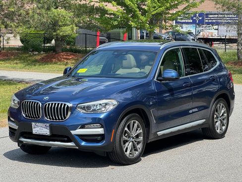 Used 2019 BMW X3 xDrive30i w/ Premium Package AWD/4WD image 3