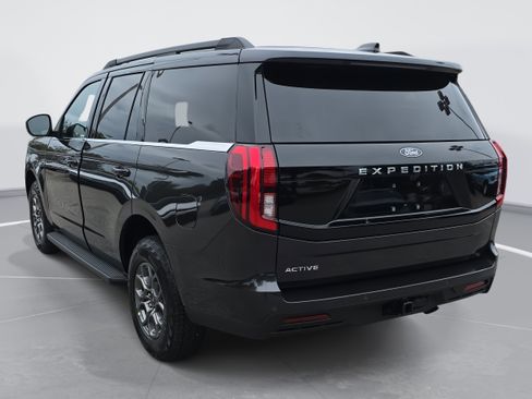 New 2025 Ford Expedition Active image 7