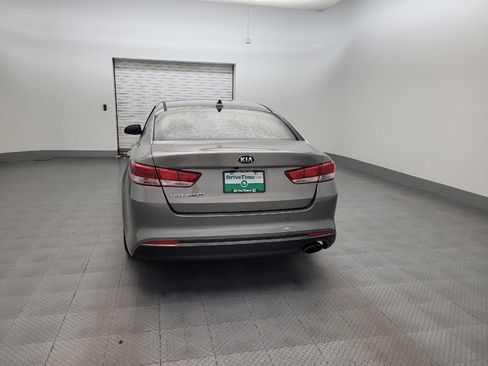 Used 2018 Kia Optima LX FWD image 6