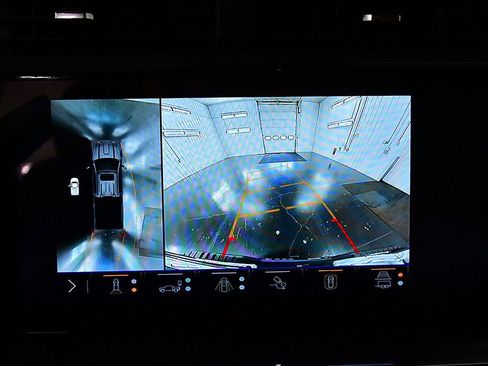 Used 2024 GMC Sierra 3500 Denali Ultimate image 26