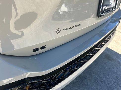 New 2026 Volkswagen Tiguan SE R-Line image 31