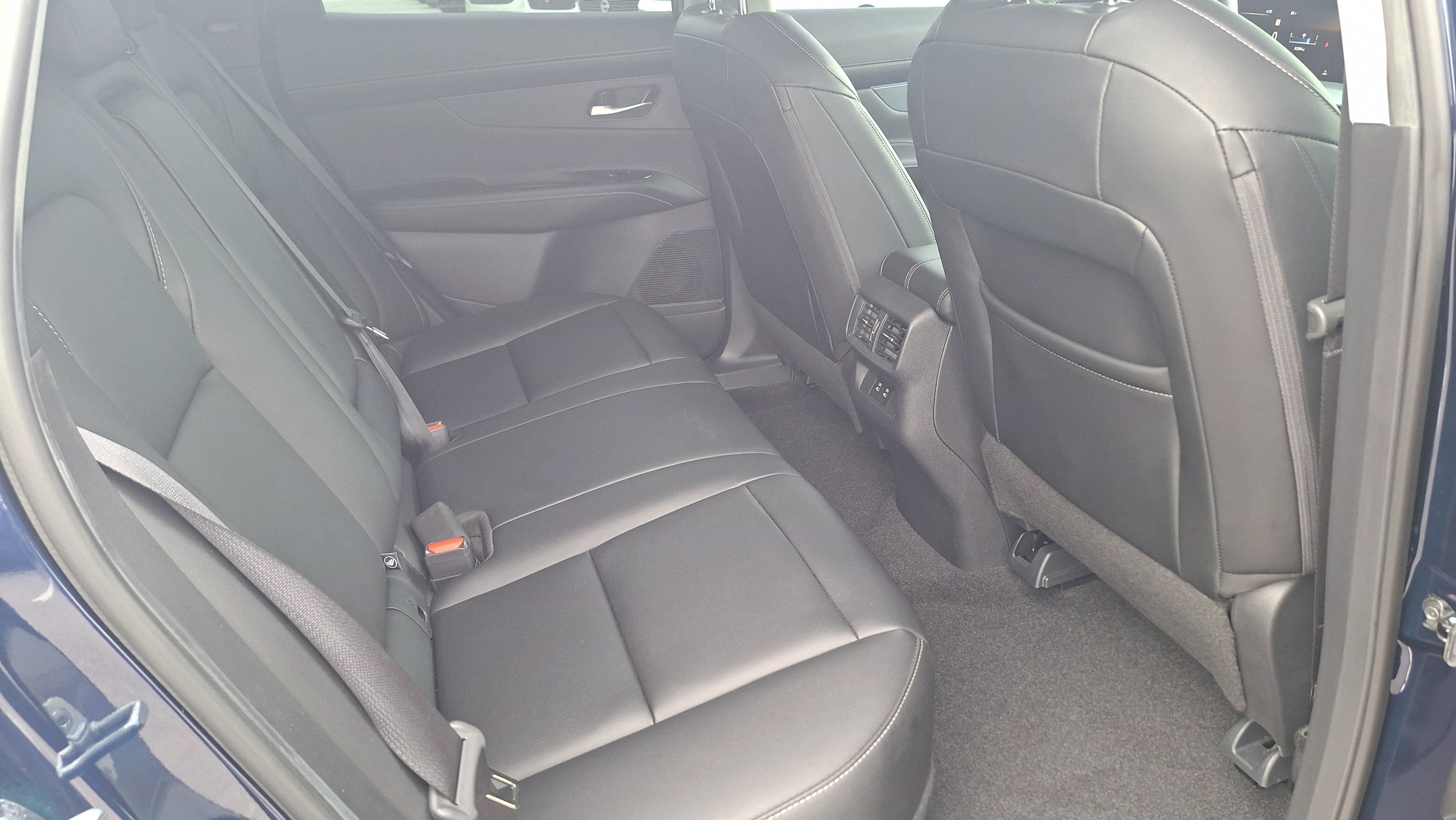 Certified 2025 Nissan Murano SL w/ Cargo Package AWD/4WD image 22
