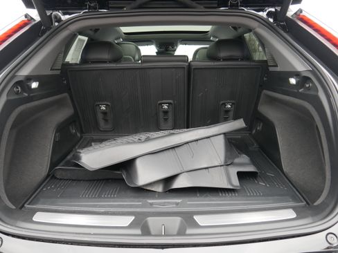 Certified 2025 Cadillac Optiq Sport 1 w/ LPO, Floor Liner Package image 6