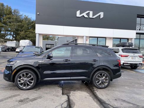 Used 2023 Kia Sorento X-Line EX image 2