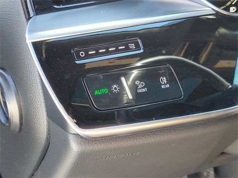 Used 2021 Audi A8 L 4.0T w/ Luxury Package image 14