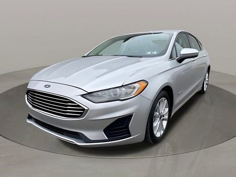 Used 2019 Ford Fusion SE image 6
