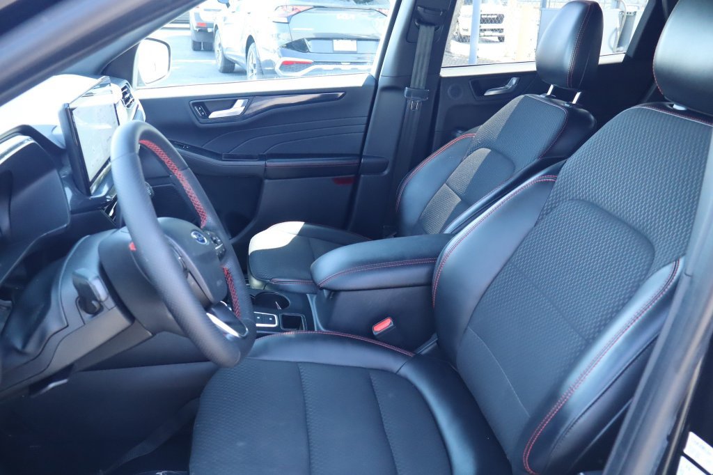 Used 2023 Ford Escape ST-Line Select w/ Tech Pack #2 AWD/4WD image 18