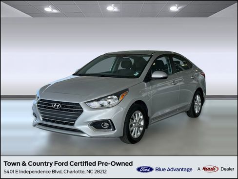 Used 2021 Hyundai Accent SEL image 1