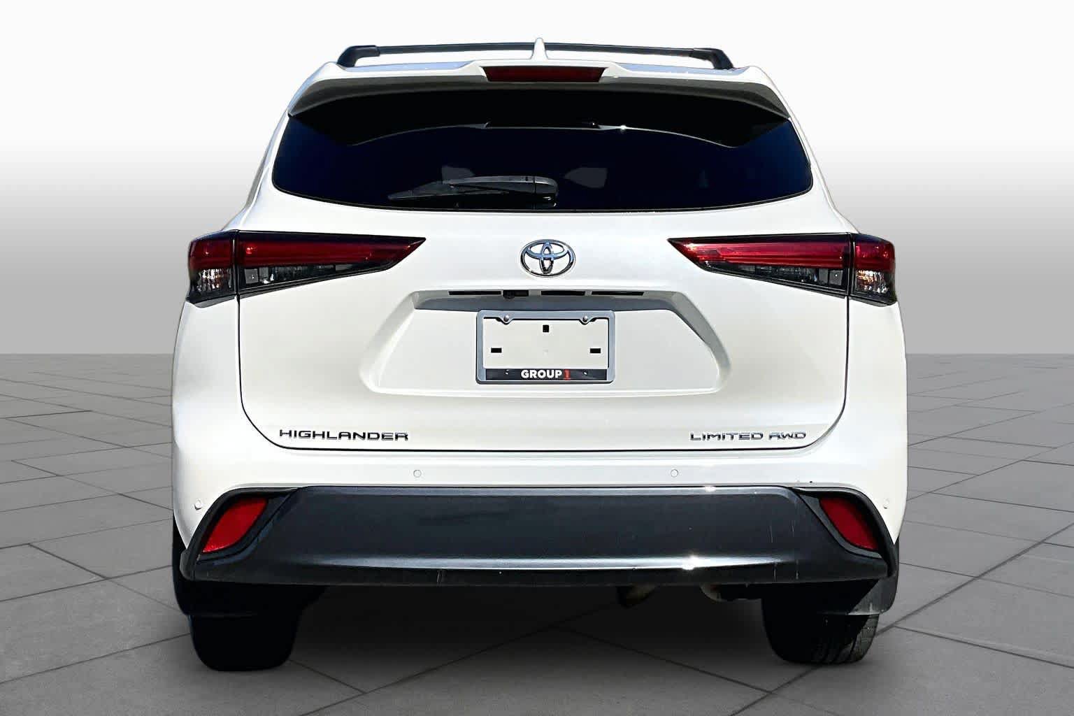 Used 2020 Toyota Highlander Limited AWD/4WD image 5