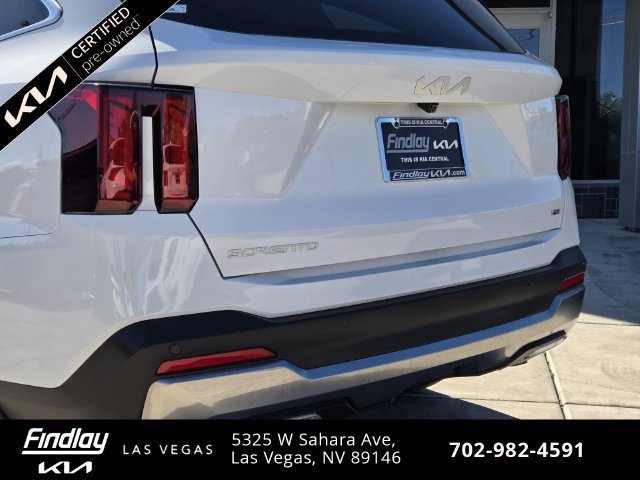 Certified 2026 Kia Sorento EX AWD/4WD image 8
