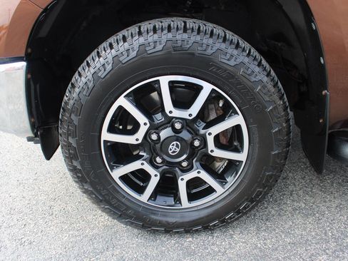 Used 2016 Toyota Tundra SR5 w/ TRD Off Road Package image 13