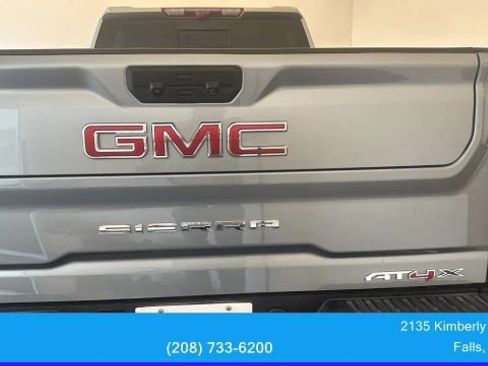 Used 2025 GMC Sierra 2500 AT4X AWD/4WD image 22