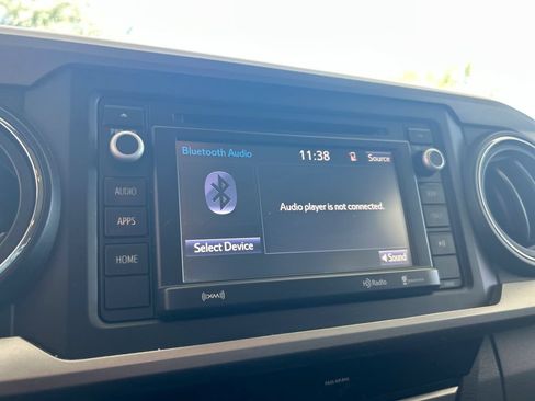 Used 2018 Toyota Tacoma SR5 RWD image 20