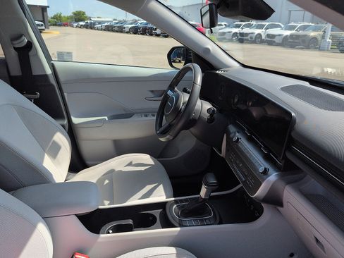 Used 2024 Hyundai Kona SEL AWD/4WD image 7