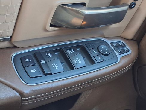 Used 2023 RAM 3500 Limited image 27