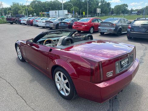 Used 2006 Cadillac XLR RWD image 10