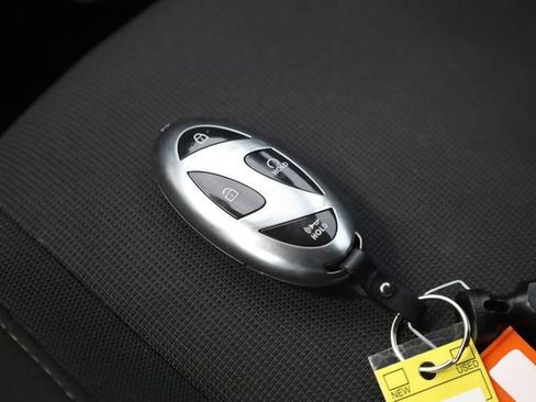 Certified 2025 Hyundai Kona SEL FWD image 20