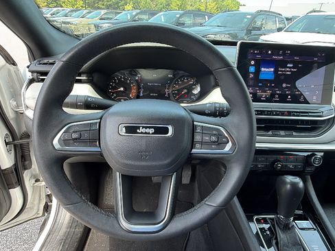 Used 2024 Jeep Compass Limited AWD/4WD image 25