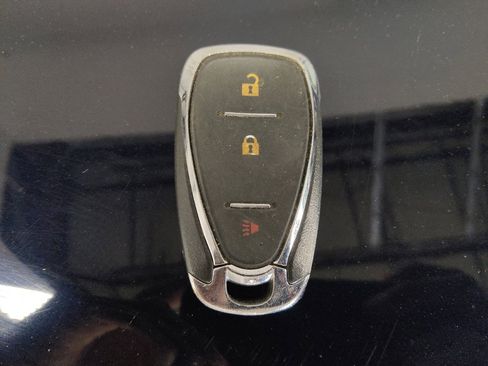 Used 2021 Chevrolet Equinox LT FWD image 32