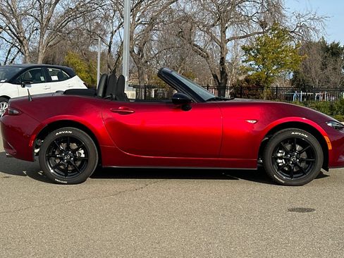 Used 2023 MAZDA MX-5 Miata Sport image 3
