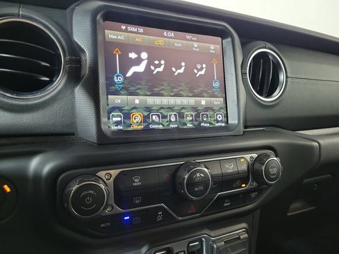 Used 2023 Jeep Wrangler Unlimited Sahara AWD/4WD image 22