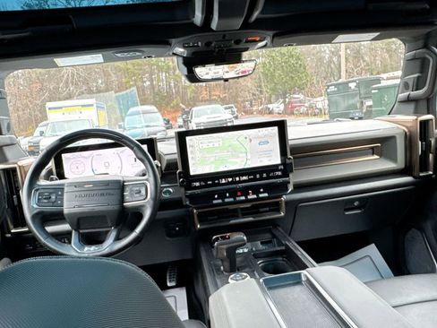 Used 2025 GMC Hummer EV 3X w/ LPO, Sport Package AWD/4WD image 30