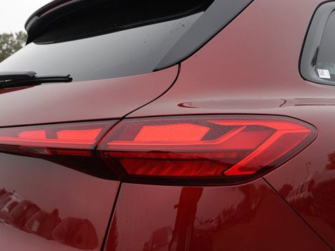 New 2025 Audi SQ5 Prestige image 7