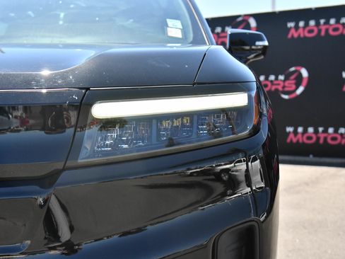 Used 2024 Honda Prologue EX image 11
