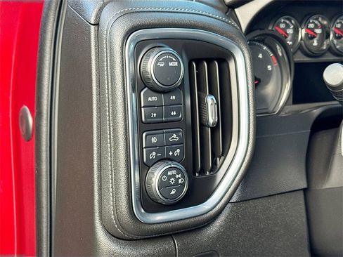 Used 2021 Chevrolet Silverado 2500 LTZ w/ LTZ Convenience Package image 26