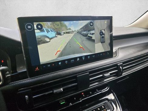 Used 2023 Lincoln Corsair Standard w/ Equipment Group 101A image 22