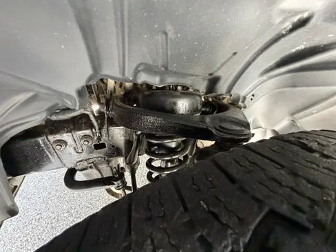 Used 2017 RAM 1500 Classic SLT AWD/4WD image 38