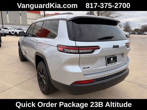 Used 2024 Jeep Grand Cherokee L Laredo AWD/4WD image 2