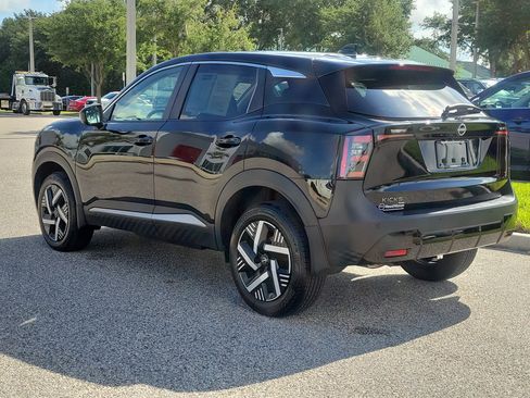 Certified 2025 Nissan Kicks SV FWD image 7