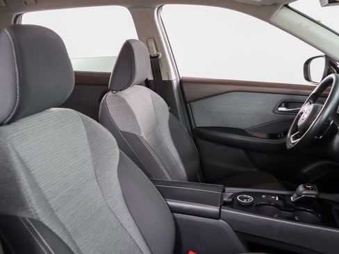 Used 2022 Nissan Rogue SV image 26