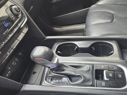 Used 2020 Hyundai Santa Fe SEL w/ Convenience + Premium Package image 15