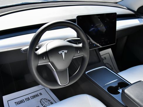 Used 2023 Tesla Model Y Long Range AWD/4WD image 14