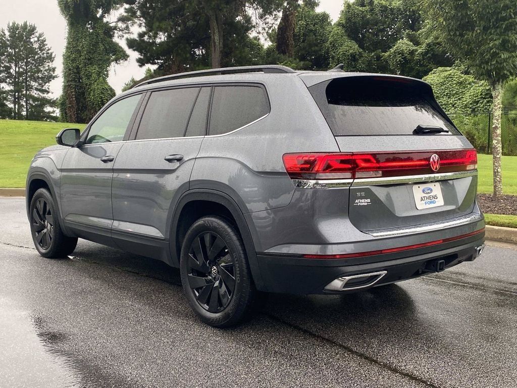 Used 2024 Volkswagen Atlas SE FWD image 8