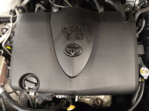 Used 2018 Toyota Camry XSE w/ Driver Assist Package FWD image 30